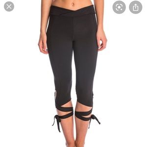 Free people turnout Capri leggings